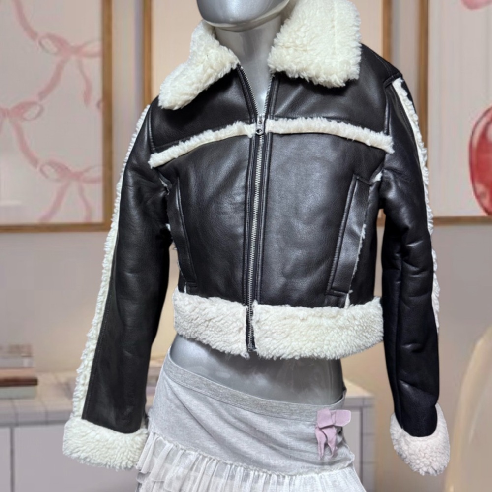 Abercrombie & Fitch LIKE NEW Brown Faux Leather Cropped  Sherpa Trucker Jacket